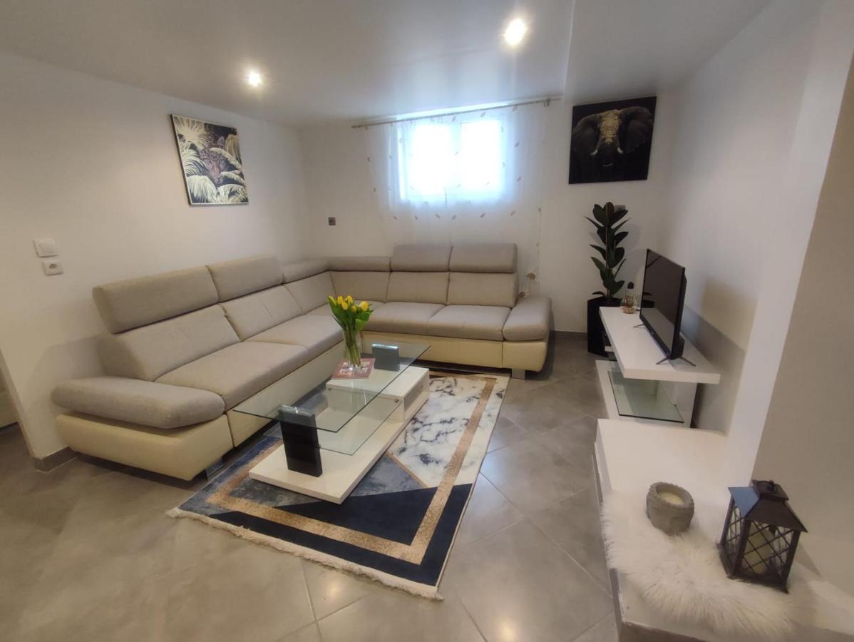 Appartement 100M2, Independant Dans Notre Maison Garennes-sur-Eure Zewnętrze zdjęcie