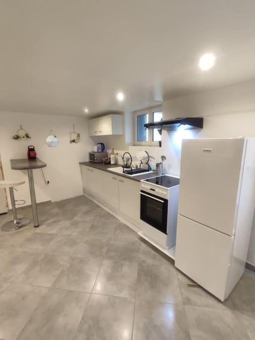 Appartement 100M2, Independant Dans Notre Maison Garennes-sur-Eure Zewnętrze zdjęcie